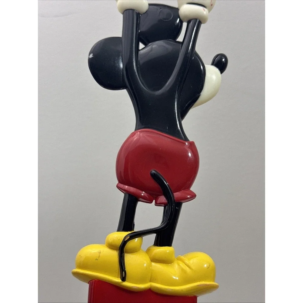 Vintage Walt Disney World Mickey Back Scratcher